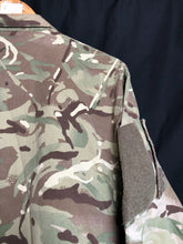 Charger l'image dans la galerie, British Army MTP Camouflaged Combat Jacket Warm Weather - Size 170/104 - The Militaria Shop
