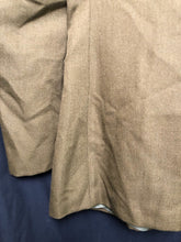 Lade das Bild in den Galerie-Viewer, British Army Grade 1 No.2 Dress Uniform Jacket - Fusiliers - Size 188/112/96 - The Militaria Shop