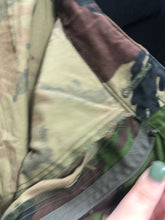 Charger l'image dans la galerie, Genuine British Army Surplus DPM Camouflaged Trousers - Size 28" Waist - The Militaria Shop