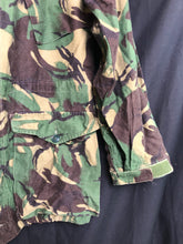 Charger l'image dans la galerie, Genuine British Army DPM Camouflage Combat Jacket Smock - Size 180/96 - The Militaria Shop