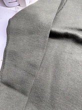 Lade das Bild in den Galerie-Viewer, NEW British Army Surplus Women's Wool Cardigan Olive Sweater - Size 84cm Bust - The Militaria Shop