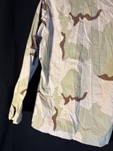 Charger l'image dans la galerie, Gulf War US Army DCU Camouflaged Combat Field Coat/Jacket - Medium/Long - The Militaria Shop