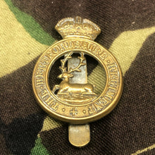 Load image into Gallery viewer, Original WW2 British Army Cap Badge - Hertfordshire Regiment - The Militaria Shop
