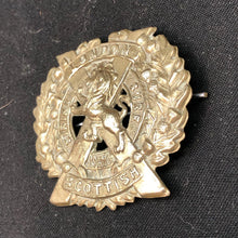 Load image into Gallery viewer, Genuine WW2 British Army Brass Cap Badge - London Scottish - The Militaria Shop