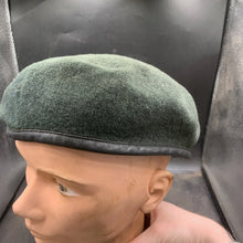 Lade das Bild in den Galerie-Viewer, Genuine British Army Forces Rifles Wool Beret - Size 57 - The Militaria Shop