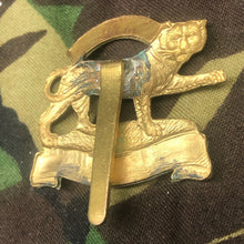 Load image into Gallery viewer, Original WW2 British Army Cap Badge - Leicestershire Regiment - The Militaria Shop