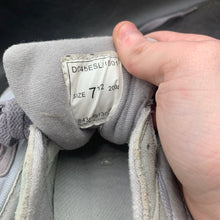 Load image into Gallery viewer, Genuine British Army Surplus White PT Running / Gym Shoes Trainers - Size UK 7.5 - The Militaria Shop