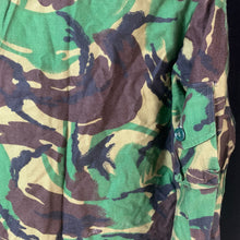 Lade das Bild in den Galerie-Viewer, Genuine British Army Combat DPM Field Jacket Smock Combat - 180/96 - The Militaria Shop