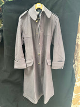 Charger l'image dans la galerie, Genuine British Army Surplus Household Guards Greatcoat Overcoat Size 182/92 - The Militaria Shop
