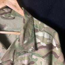 Charger l'image dans la galerie, Genuine British Army MTP Camo Temperate Weather Combat Jacket - 180/104 - The Militaria Shop