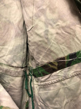 Load image into Gallery viewer, Genuine British Army Jungle Pattern DPM Combat Jacket Smock - Size 42" Chest - The Militaria Shop