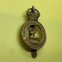 Load image into Gallery viewer, Original WW1 British Army Cap Badge - Hertfordshire Regiment - The Militaria Shop
