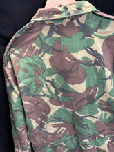 Charger l'image dans la galerie, Surplus British Army DPM Pattern Camouflaged Smock Combat-170/`112 - The Militaria Shop