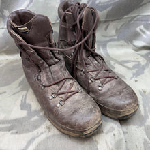 Load image into Gallery viewer, British Army Brown Leather Combat Boots - Altberg - Size UK 7M - The Militaria Shop