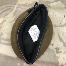 Lade das Bild in den Galerie-Viewer, Genuine British Army Forces Beret - Guards Division - Size 56 - The Militaria Shop