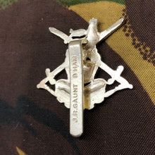 Charger l'image dans la galerie, Genuine British Army Staybrite Cap Badge - Junior Leaders Regiment - The Militaria Shop