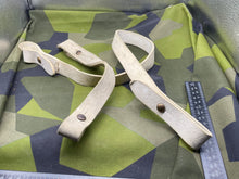 Charger l'image dans la galerie, Original British Army Buff White Leather Sword Hangers / Drum Hangers ? - The Militaria Shop