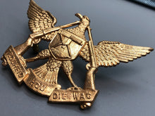 Load image into Gallery viewer, South African Regiment de Wet (1935-1966 Pattern) Cap Badge - The Militaria Shop