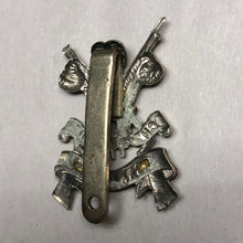 Load image into Gallery viewer, Original British Army Cap Badge - 3rd Carabiners - The Militaria Shop