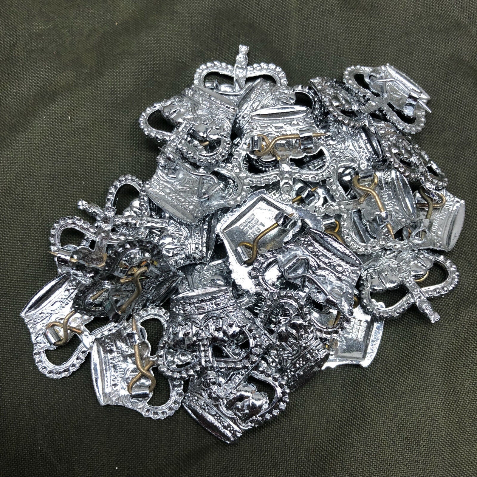 British Army Metal Rank Badge in Chromium plated metal - Small Crown - Staff Sgt - The Militaria Shop