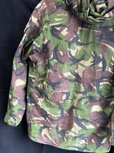 Load image into Gallery viewer, British Army DPM Camouflaged jacket Smock Windproof -Size 170/96 - The Militaria Shop