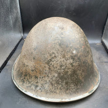 Charger l'image dans la galerie, Original WW2 British/Canadian Army Mk3 "Turtle" Combat Helmet - The Militaria Shop