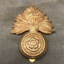 Load image into Gallery viewer, Original WW2 British Army Cap Badge - Royal Fusiliers - The Militaria Shop