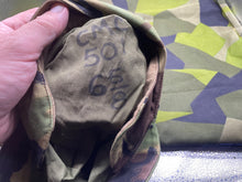 Charger l'image dans la galerie, Original British Army 68 Pattern Cold Weather DPM Combat Camouflage - Size 6 5/8 - The Militaria Shop