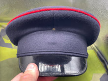 Lade das Bild in den Galerie-Viewer, Original British Army Yorkshire Regiment Peaked Cap - Size 56cm - The Militaria Shop