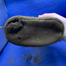 Lade das Bild in den Galerie-Viewer, Original WW2 British Army Soldiers Water Bottle - The Militaria Shop