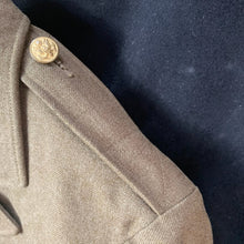 Lade das Bild in den Galerie-Viewer, Original WW2 US Army Class A Dress Jacket 1940 - Private Ryan Prop - 39" Long - The Militaria Shop