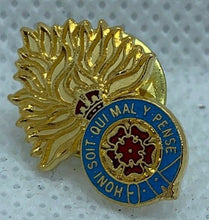 Charger l'image dans la galerie, Royal Fusiliers - NEW British Army Military Cap/Tie/Lapel Pin Badge #132 - The Militaria Shop