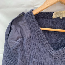 Charger l'image dans la galerie, Genuine British RAF Royal Air Force Pull Over Jumper Jersey - Size 6 - The Militaria Shop