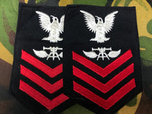Charger l'image dans la galerie, Genuine US Navy Aviation Fire Control Patch / Badge - The Militaria Shop