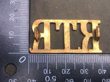 Load image into Gallery viewer, Genuine British Army Brass Shoulder Title - Royal Tank Regiment RTR - The Militaria Shop