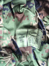 Load image into Gallery viewer, Genuine US Army Digital Jungle Camouflage Boonie Sun Hat Type II - Size 7 - The Militaria Shop