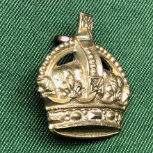 Load image into Gallery viewer, Original WW1/WW2 British Army Rank Crown - The Militaria Shop