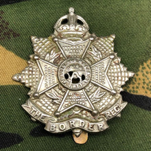 Lade das Bild in den Galerie-Viewer, Original WW2 British Cap Badge - Border Regiment - The Militaria Shop