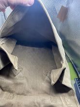 Charger l'image dans la galerie, Original WW2 British Army Officer's 37 Pattern Large Pack with Carrying Handle - The Militaria Shop