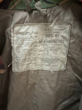Load image into Gallery viewer, Genuine British Army Surplus DPM Camouflaged 1968 Pattern Smock - Size 36" Chest - The Militaria Shop