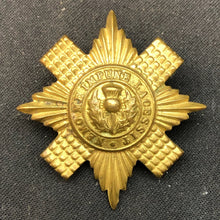 Load image into Gallery viewer, Original WW2 British Army Cap Badge - Scots Guards - The Militaria Shop
