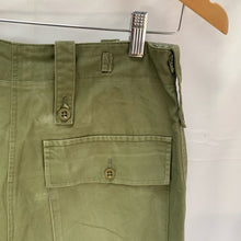 Charger l'image dans la galerie, Genuine British Army Surplus Lightweight Men's Trousers - Size 80/80/96 - The Militaria Shop