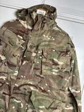 Charger l'image dans la galerie, Surplus British Army MTP Smock Combat Windproof -Size 160/96 - The Militaria Shop