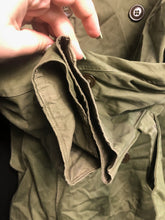 Lade das Bild in den Galerie-Viewer, Genuine US Army Greatcoat - Regular Small - 38" Chest - The Militaria Shop