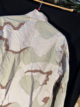 Load image into Gallery viewer, Gulf War US Army DCU Camouflaged Combat Field Coat/Jacket - Large/Long - The Militaria Shop