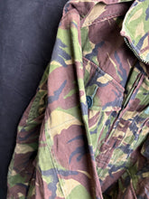 Load image into Gallery viewer, Surplus British Army DPM Pattern Camouflaged Smock Combat-160/104 - The Militaria Shop