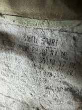 Lade das Bild in den Galerie-Viewer, Genuine US M65 Woodland Camouflage Field Jacket - Small Short - The Militaria Shop