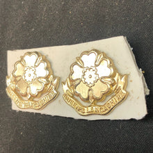 Charger l'image dans la galerie, Original British Collar Badge Pair - Queen's Lancashire Regiment - The Militaria Shop