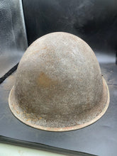 Lade das Bild in den Galerie-Viewer, Original WW2 British/Canadian Army Mk3 Turtle Combat Helmet - The Militaria Shop
