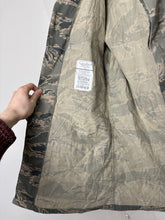 Charger l'image dans la galerie, Surplus US Air Force UCP Uniform Jacket 42 Chest - The Militaria Shop